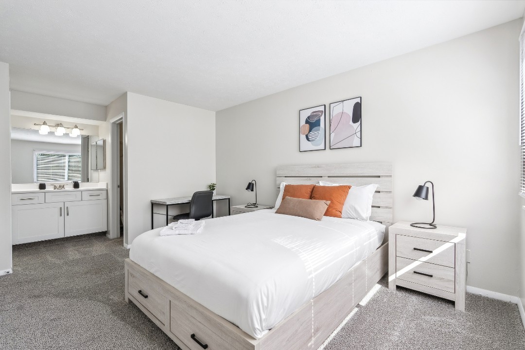 2 Bedrooms · Signature layout
