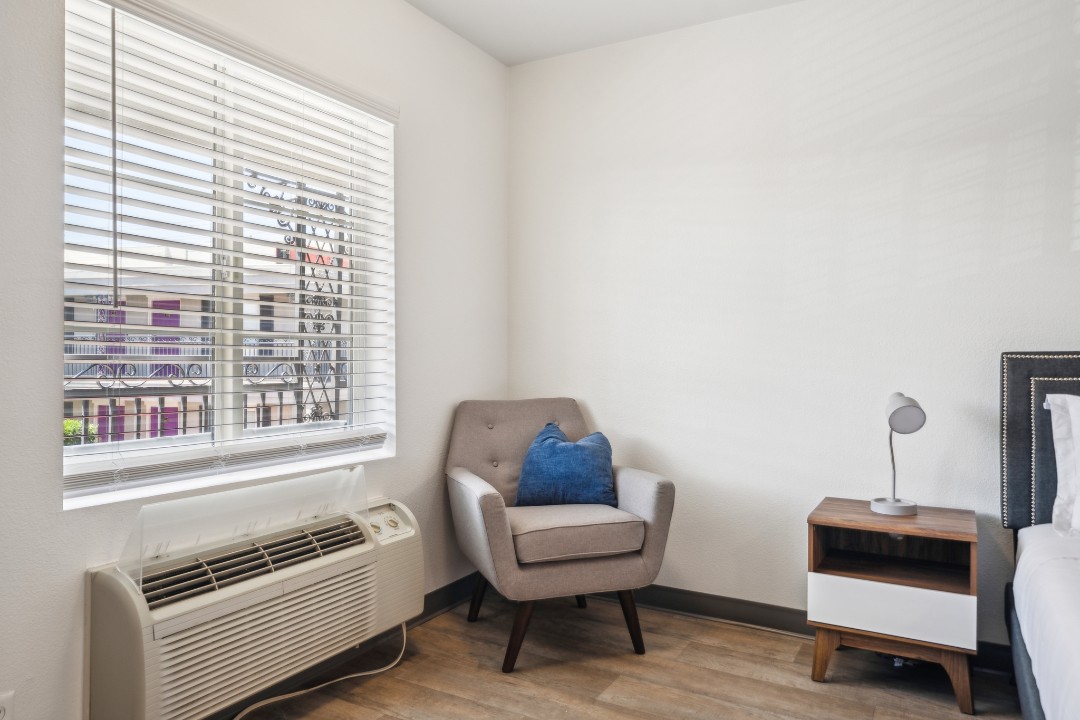 Spectra Paradise Studio · Unit 406