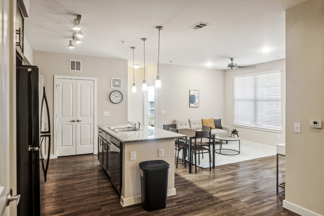 Smart Living Cullen, 5302, · Unit 2/2