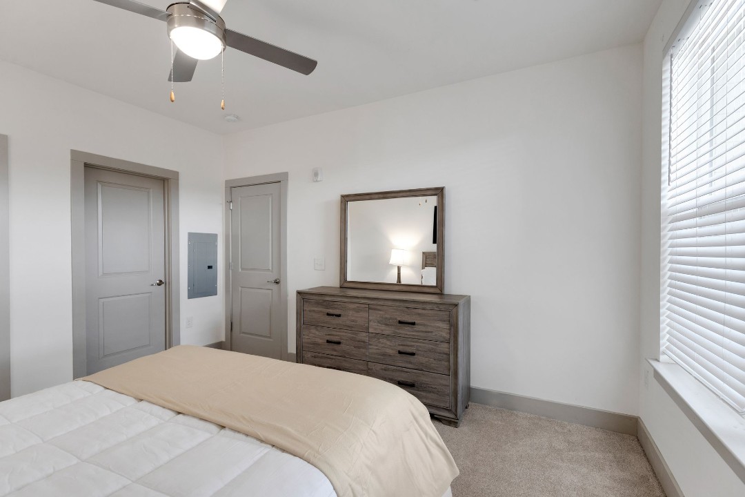 Overlook at Farragut 3205, · Unit 2/2