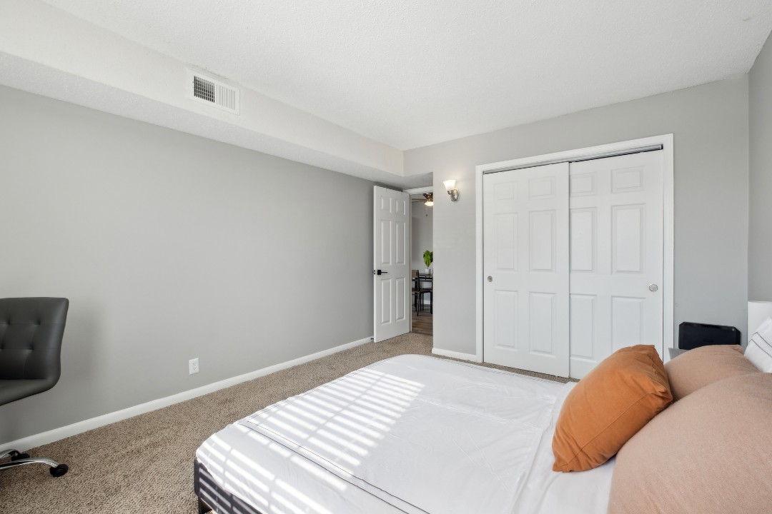 Brentwood C2 - · Unit 1/1