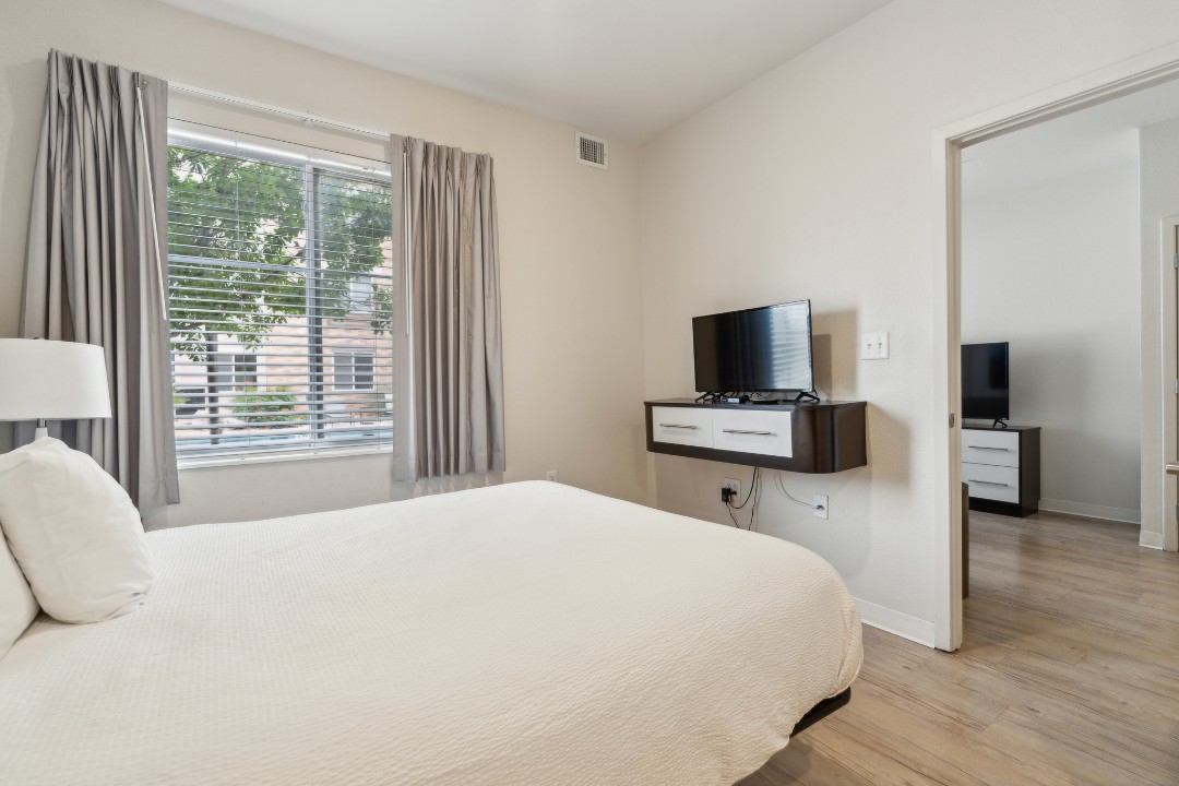 1 Bedroom · Signature layout