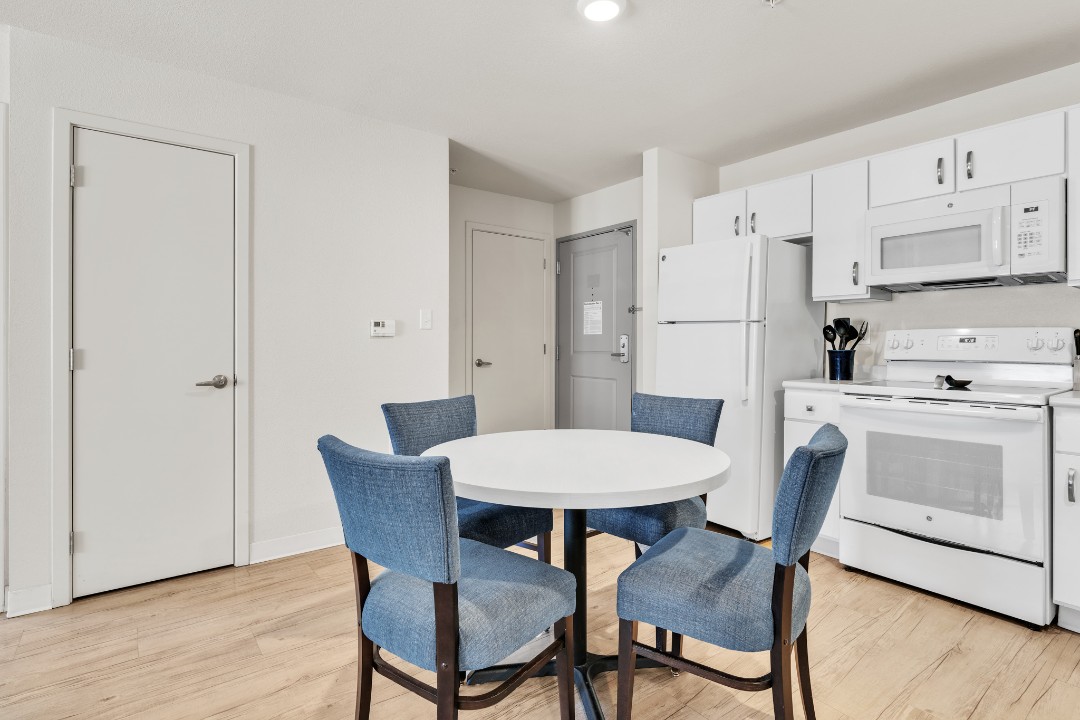 Simplicity At the Rim · Unit 1221  2/2