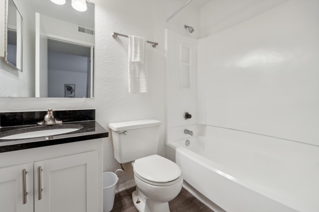 Northcliffe 405 - · Unit 2/2