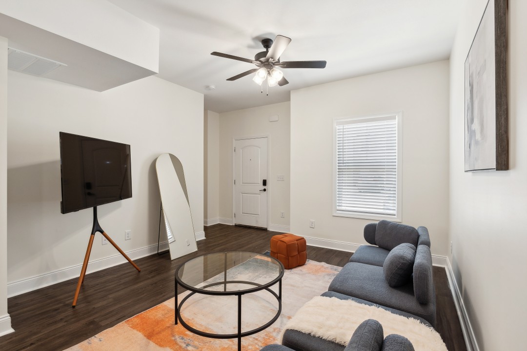 Alto · Unit B5 2bd/2.5 bth
